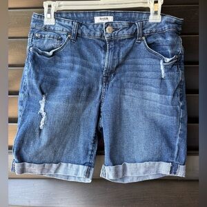 Kensie Women’s Denim Jean Shorts Size 8 /29 Cuffed Distressed